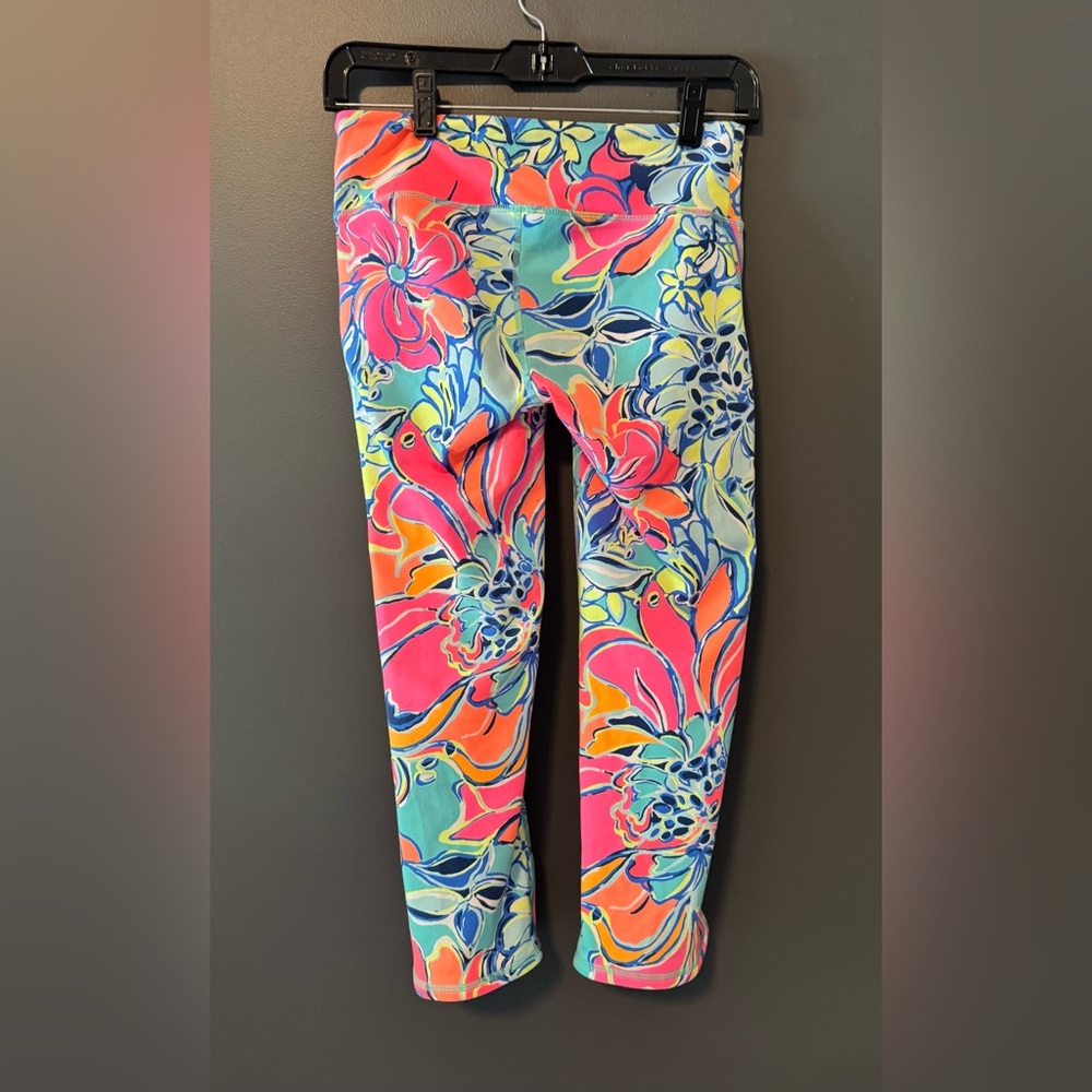 Lilly Pulitzer Luxletic Colorful Floral Cropped Leggings. Size Small. EUC. - Picture 2 of 2